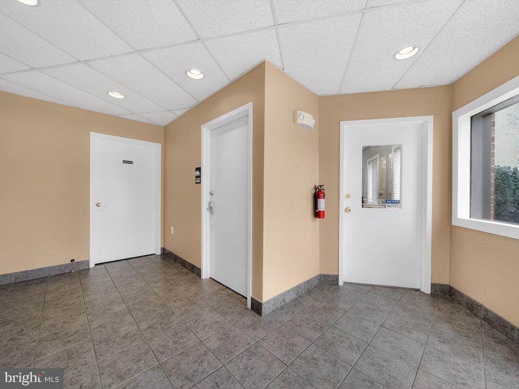 2563 Forest Dr Property Photo 8