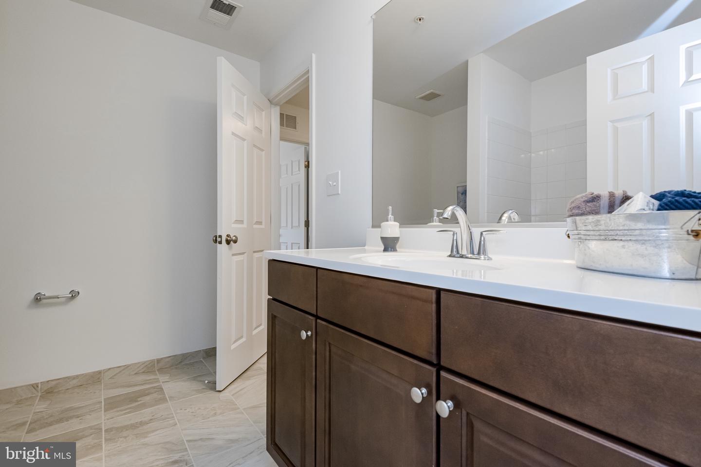 6811 Morning Glory Trl Property Photo 32