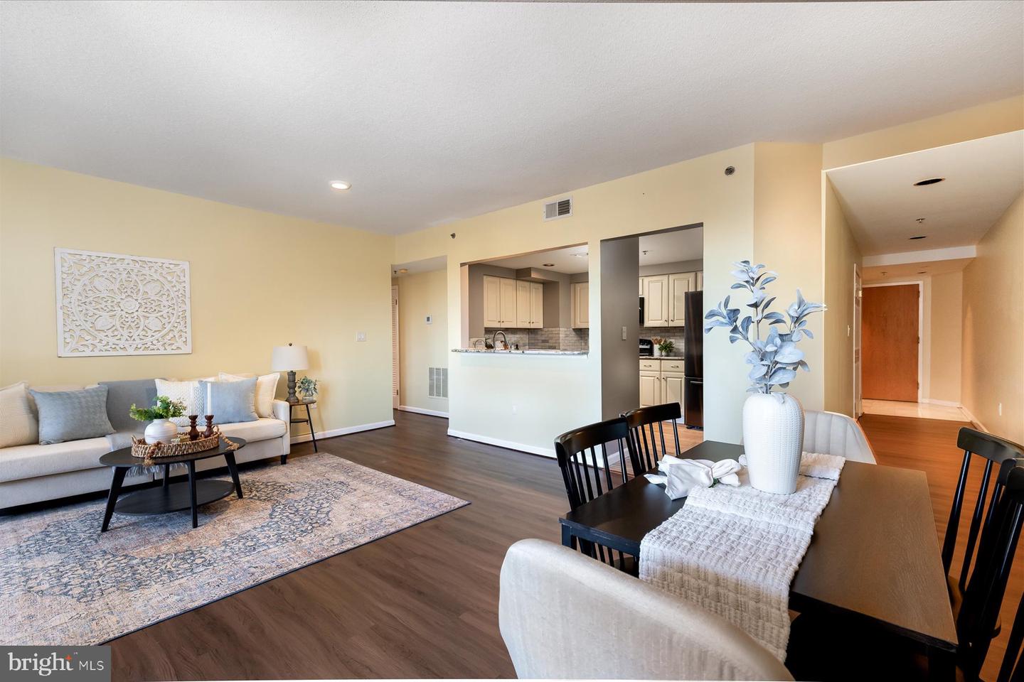 930 Astern Way #405 Property Photo 4