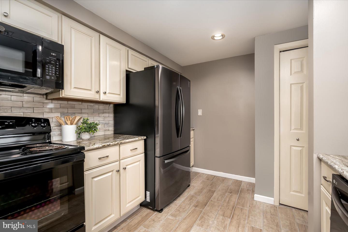 930 Astern Way #405 Property Photo 12