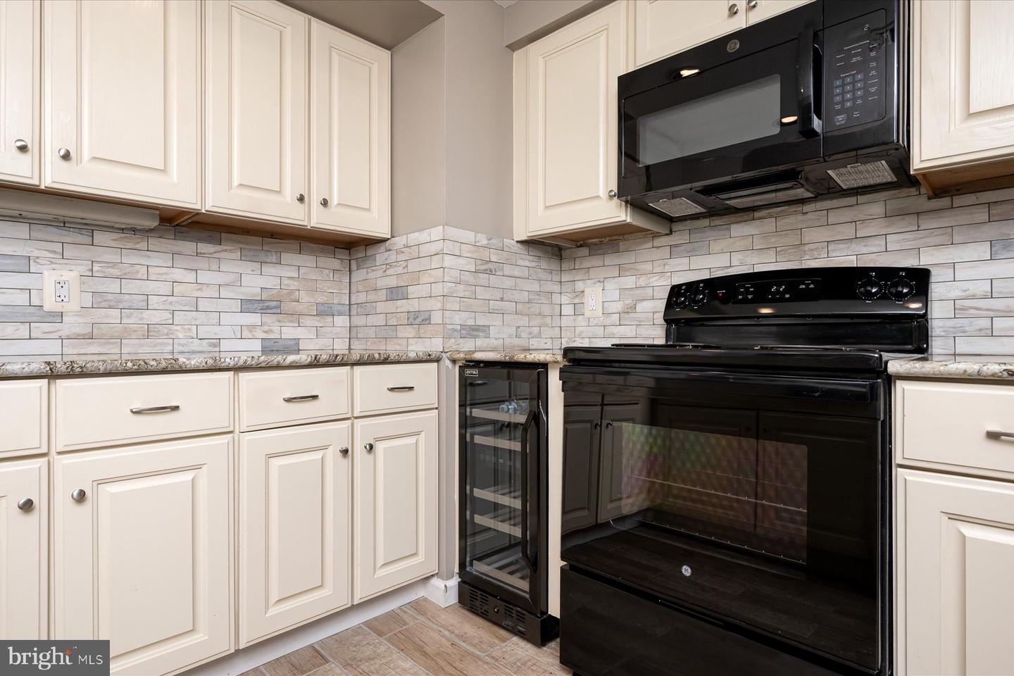 930 Astern Way #405 Property Photo 13