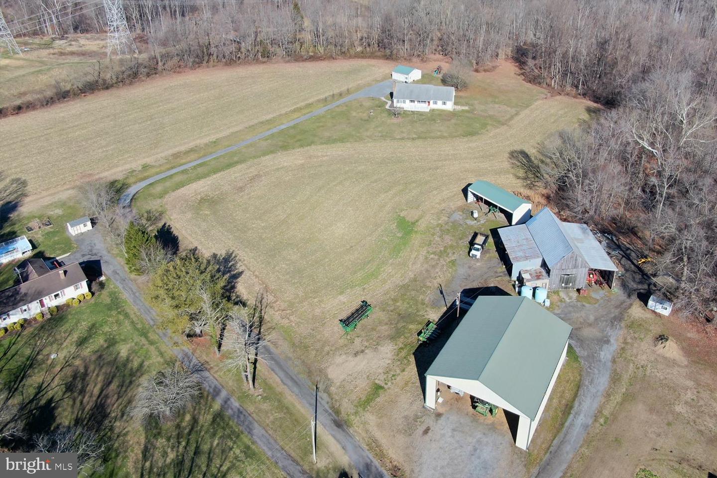 122 Valley View Farm Ln Property Photo 1