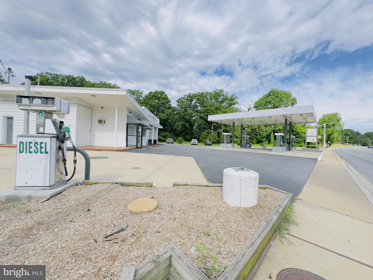 1321 Forest Dr Property Photo 40