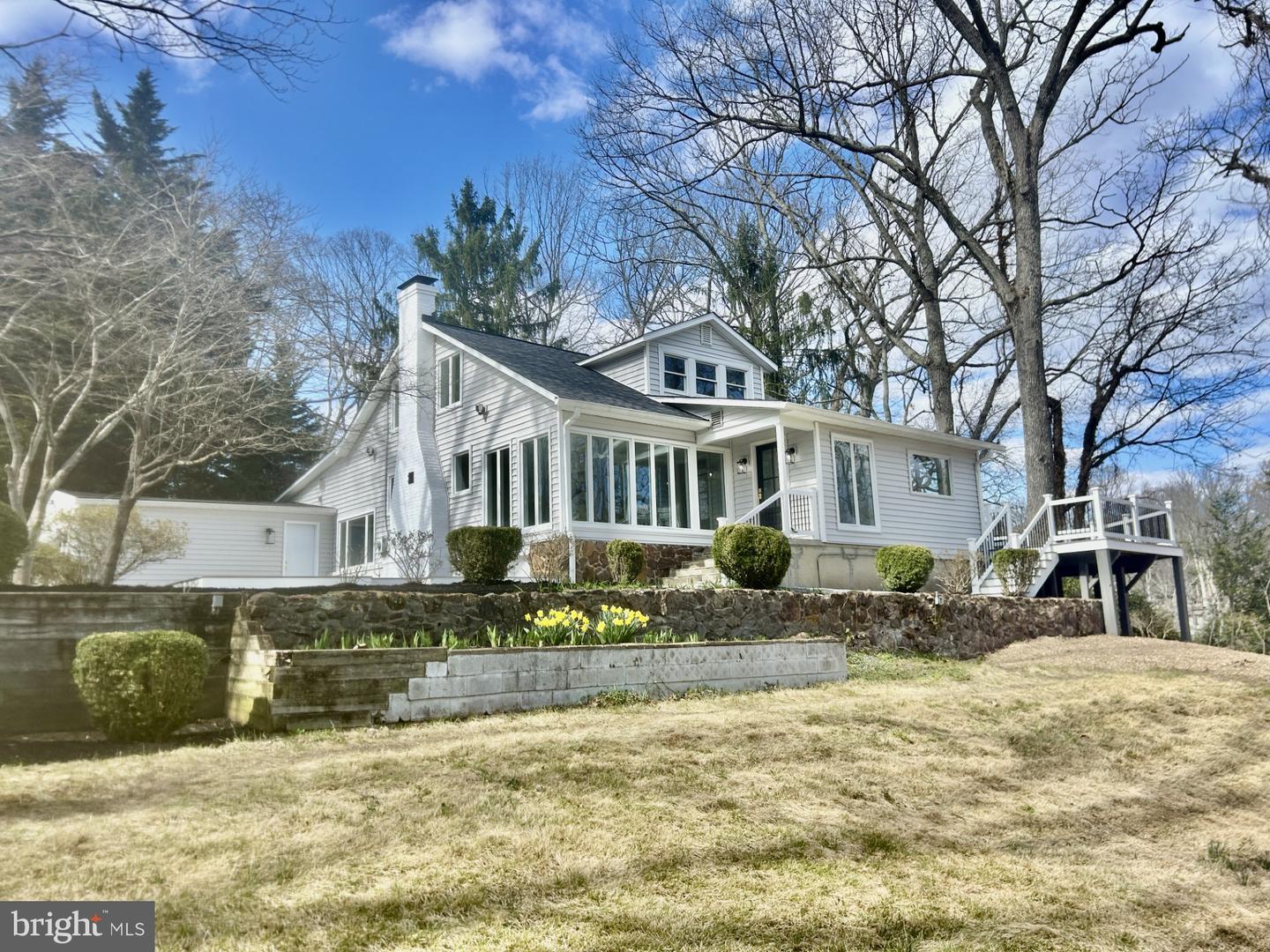 616 Lakeland Rd S Property Photo
