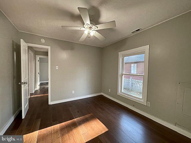 5601 Essex St Property Photo 9