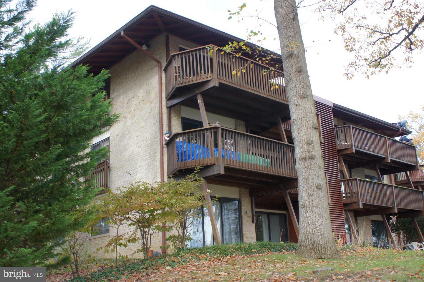 756 Fairview Ave #b Property Photo 1