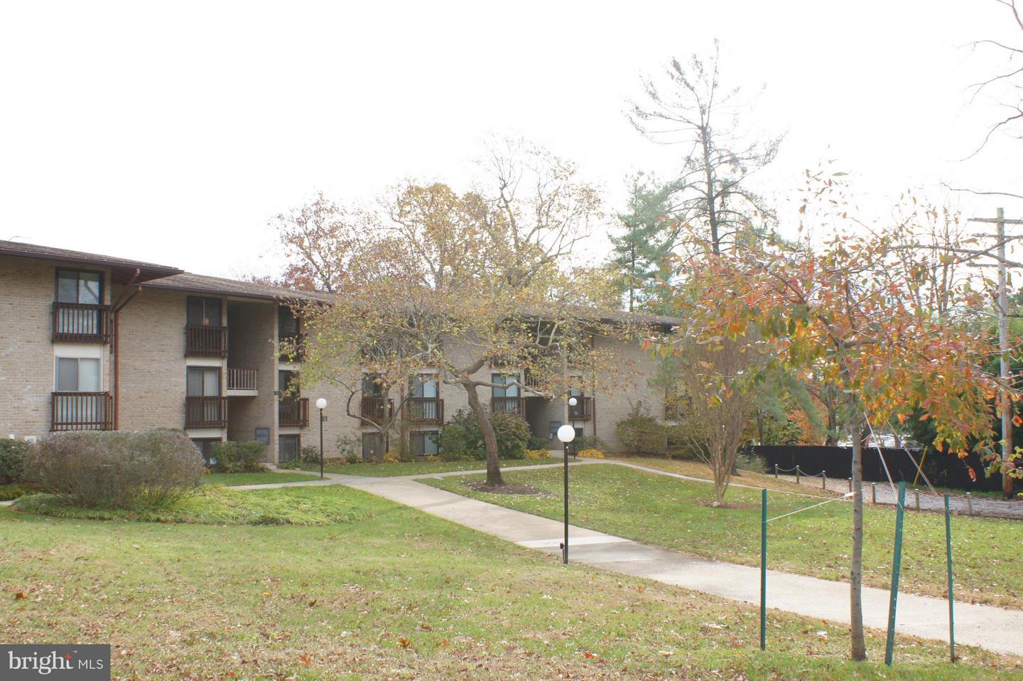 756 Fairview Ave #b Property Photo 3