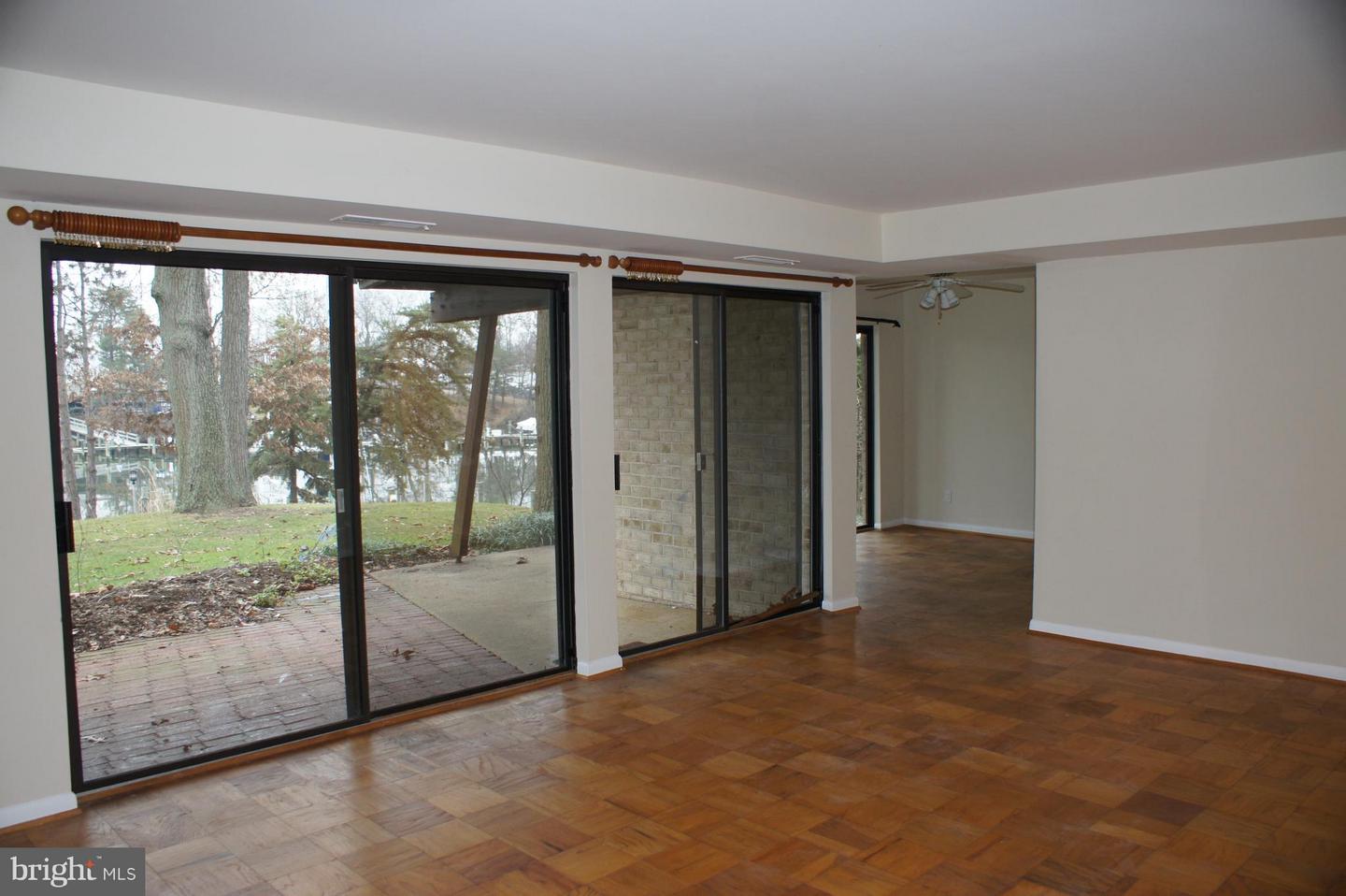756 Fairview Ave #b Property Photo 10