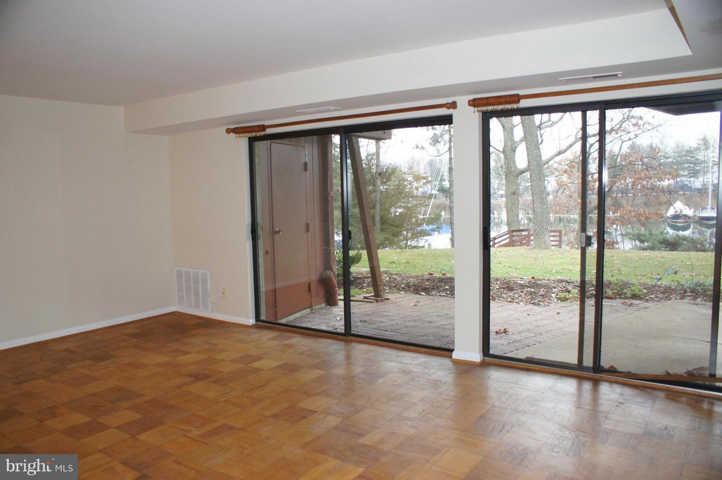756 Fairview Ave #b Property Photo 11