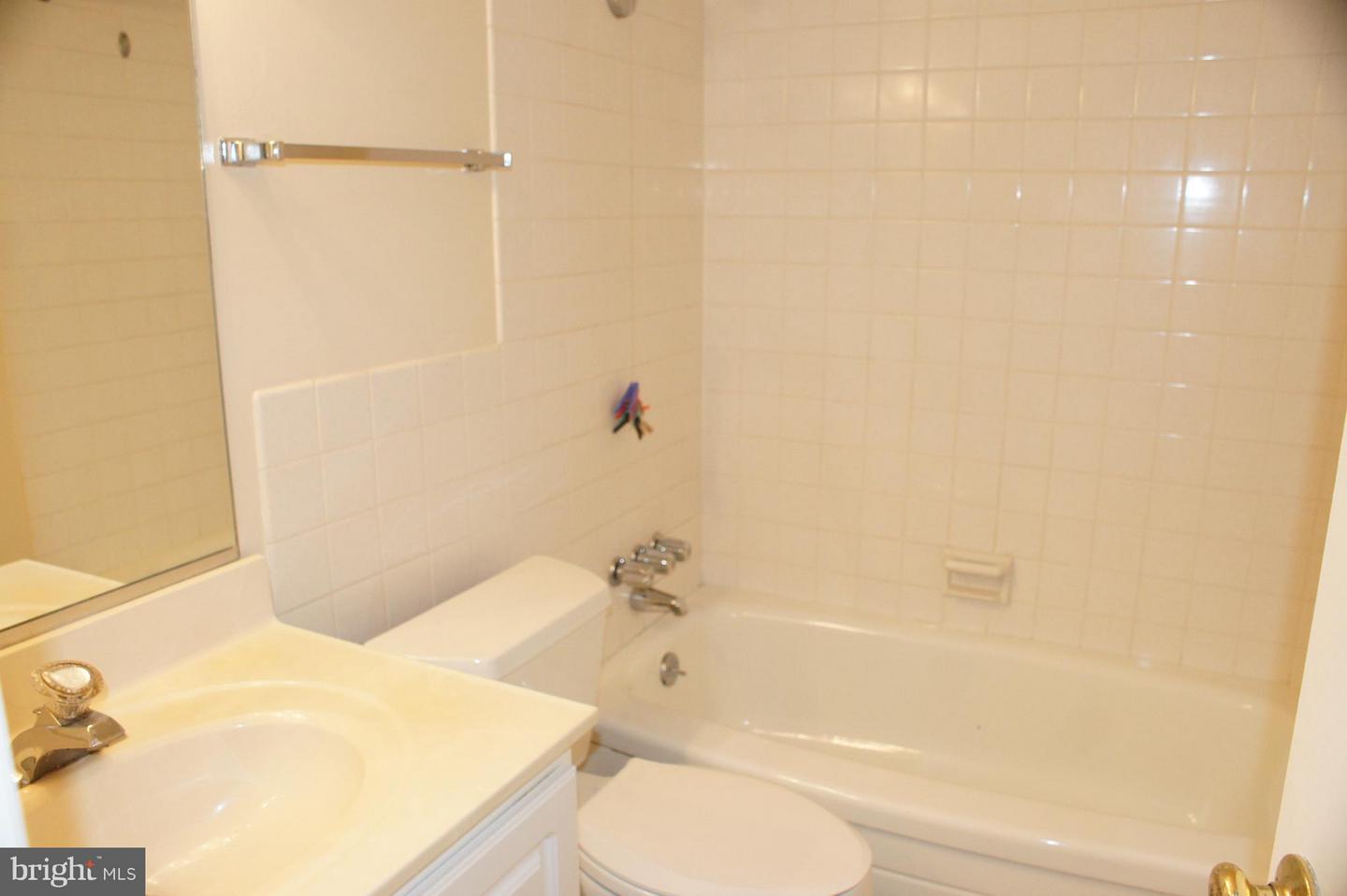756 Fairview Ave #b Property Photo 21