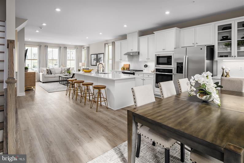Woodgate Cir #cadence Property Photo 6