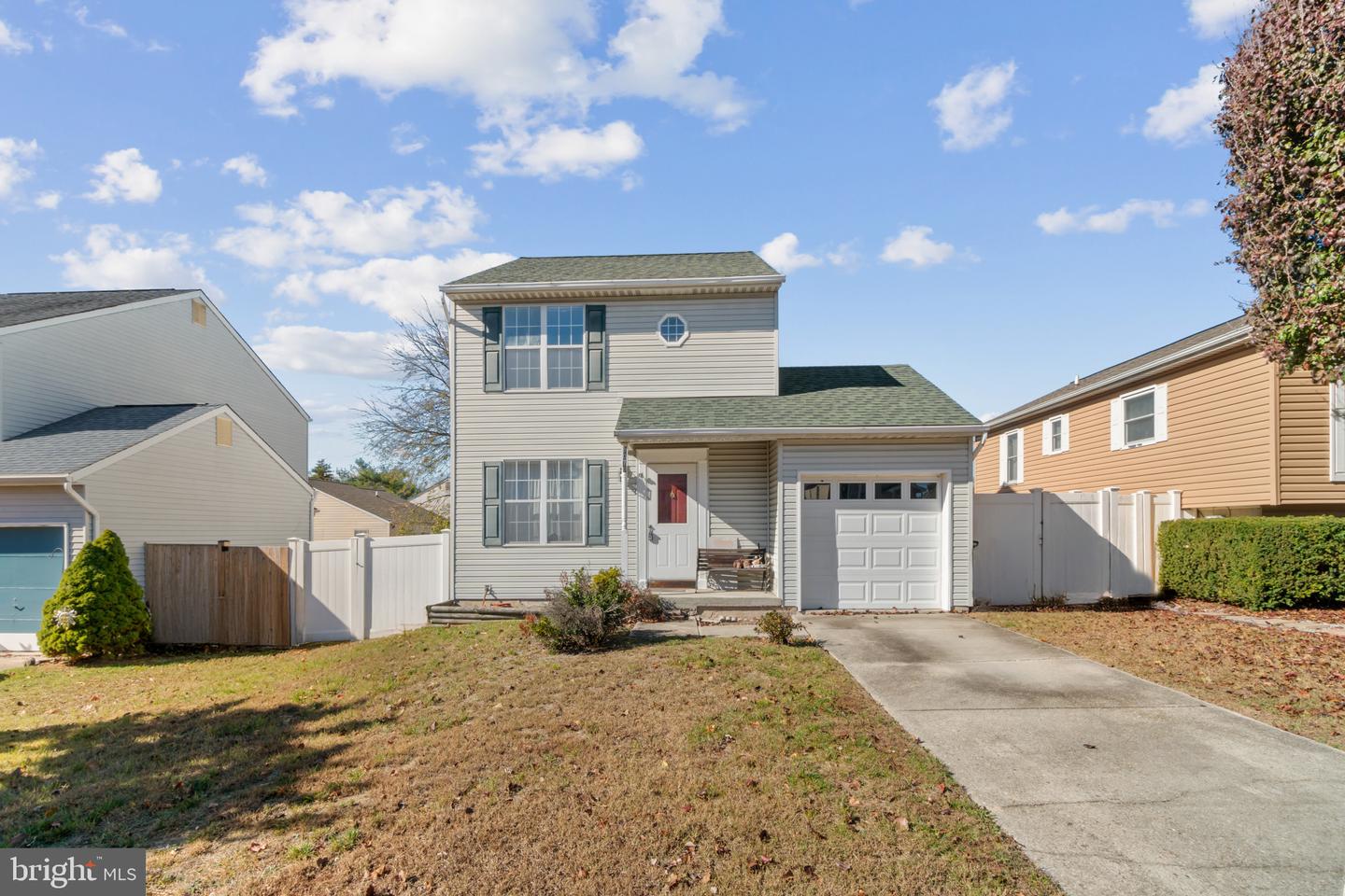 8078 Outing Ave Property Photo 2