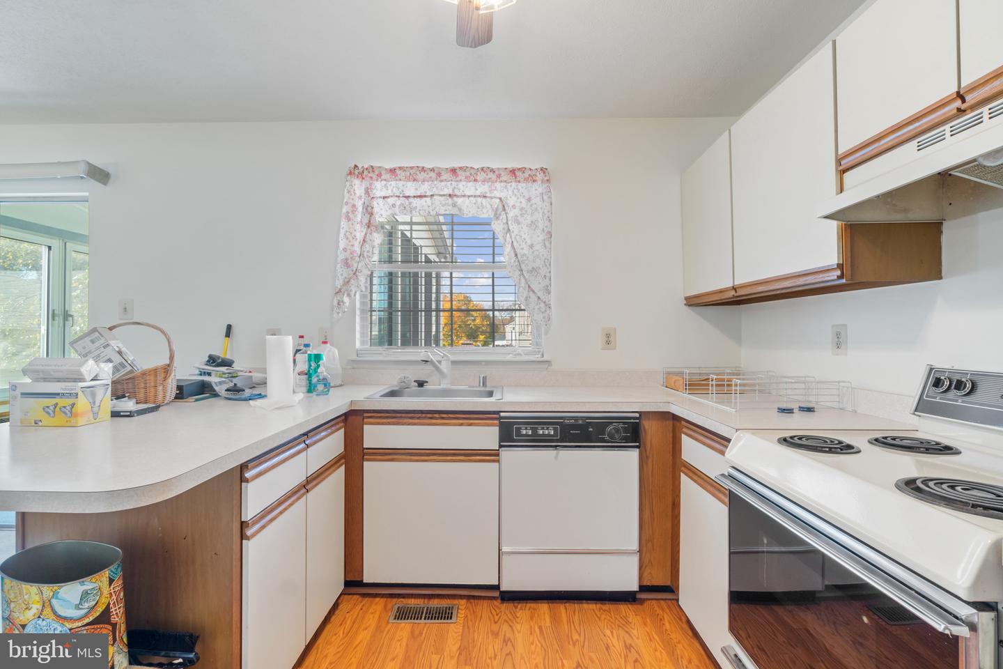 8078 Outing Ave Property Photo 11