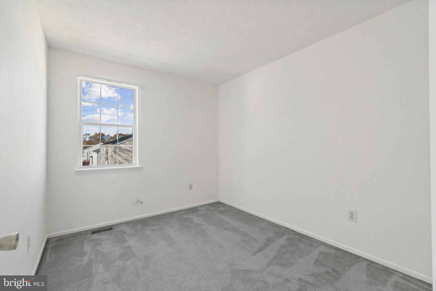 8078 Outing Ave Property Photo 21