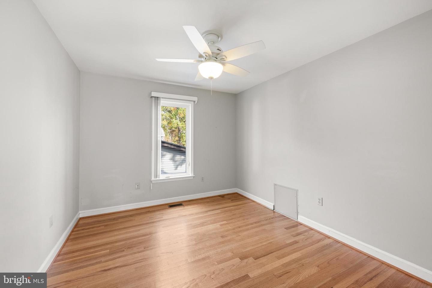 5070 Lerch Dr Property Photo 33