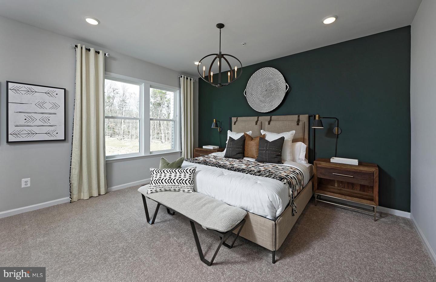 237 Mainstream Dr Property Photo 7