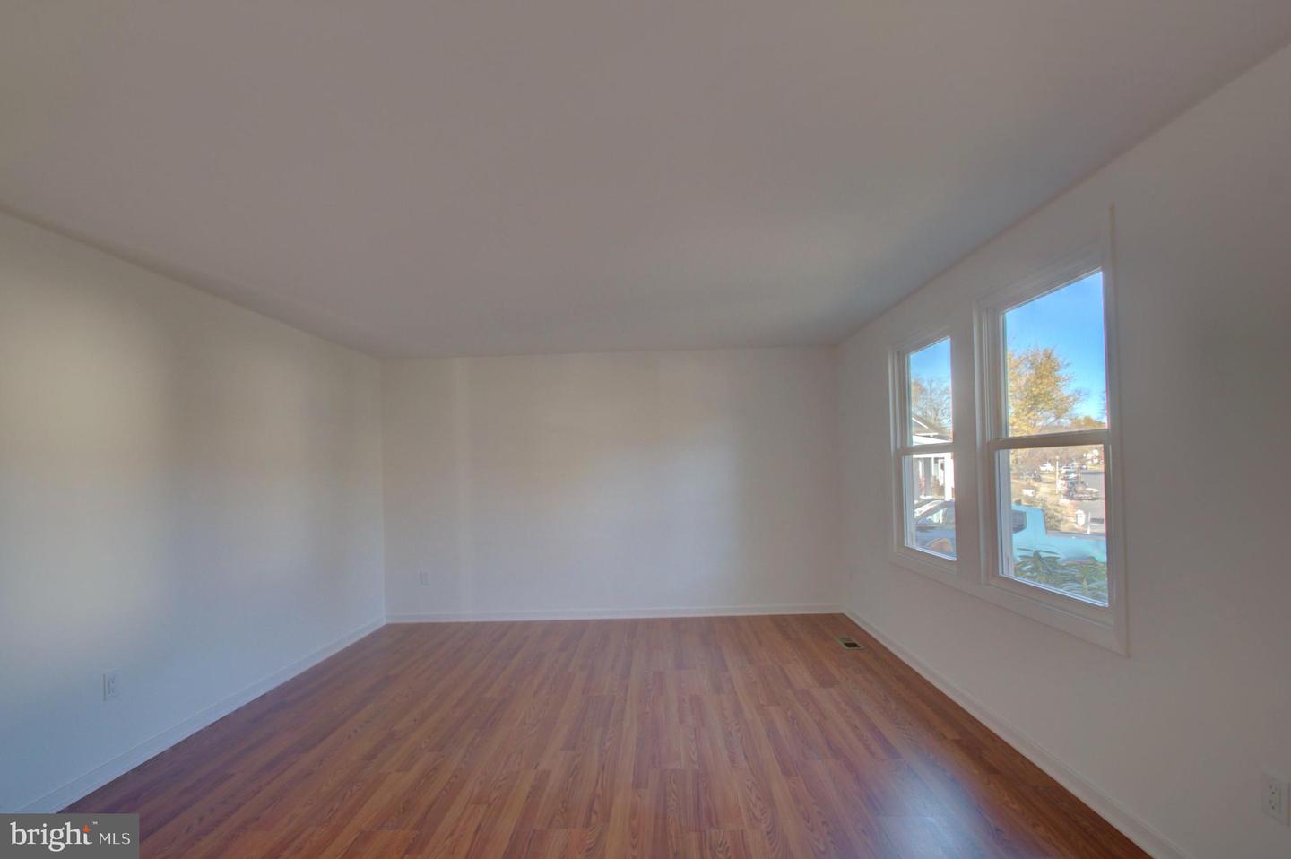 818 Macsherry Dr Property Photo 22