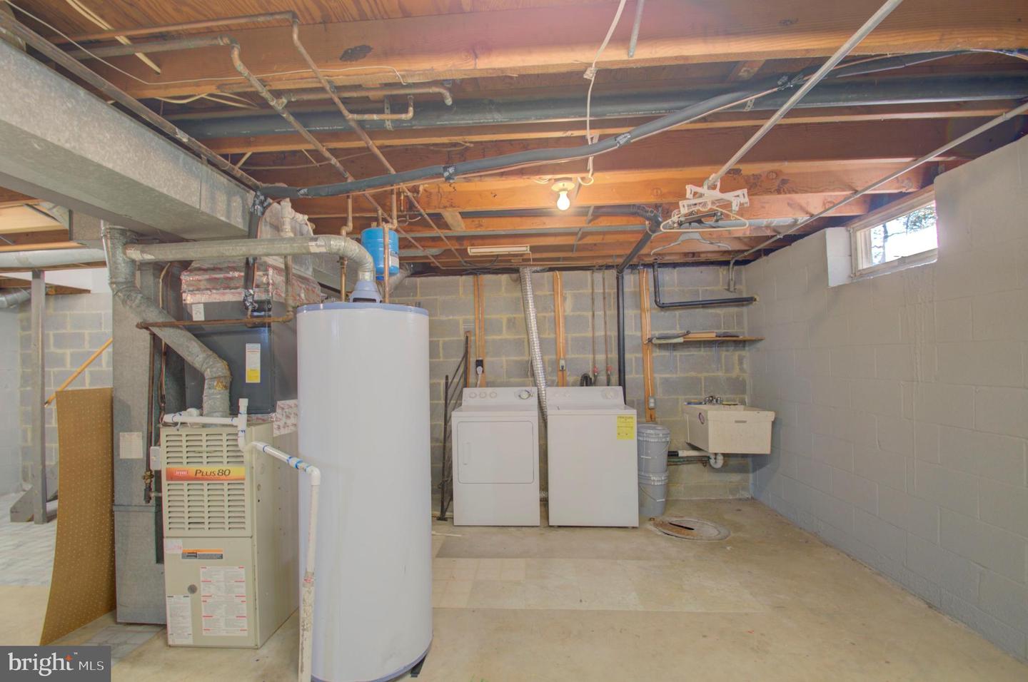 818 Macsherry Dr Property Photo 29