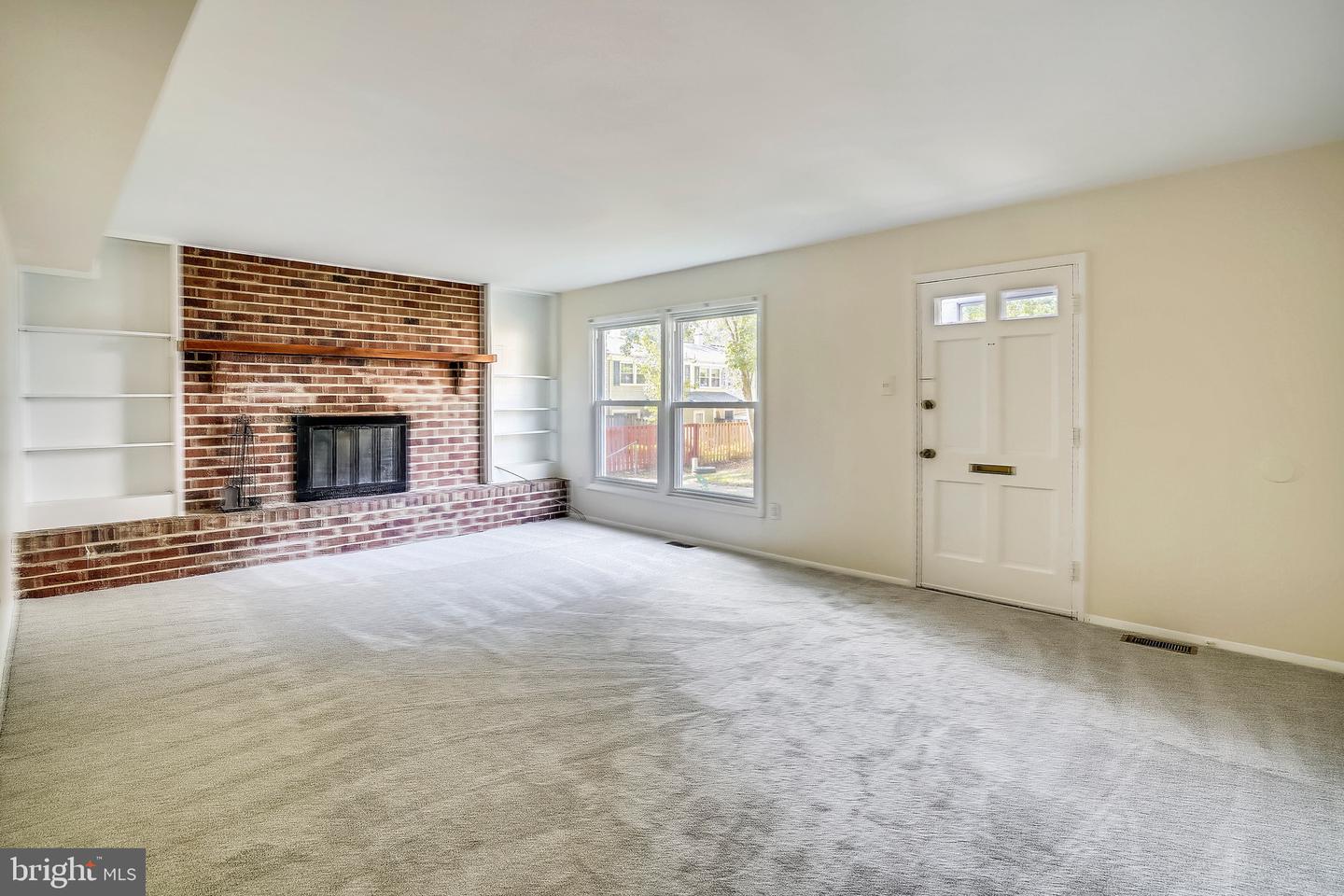 1727 Fernham Ct Property Photo 6