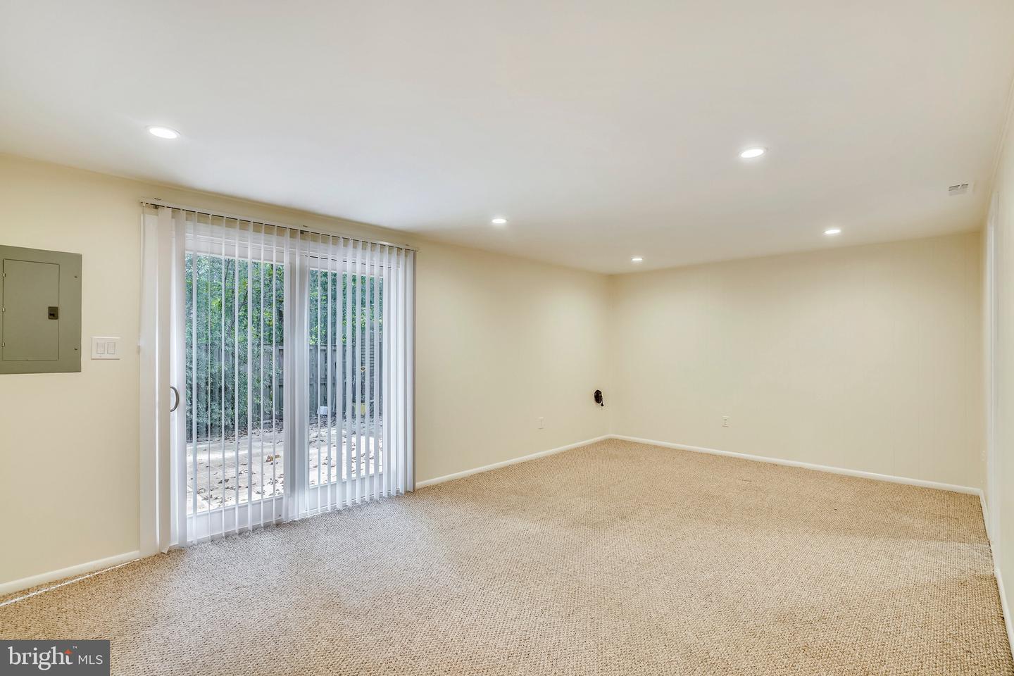 1727 Fernham Ct Property Photo 10