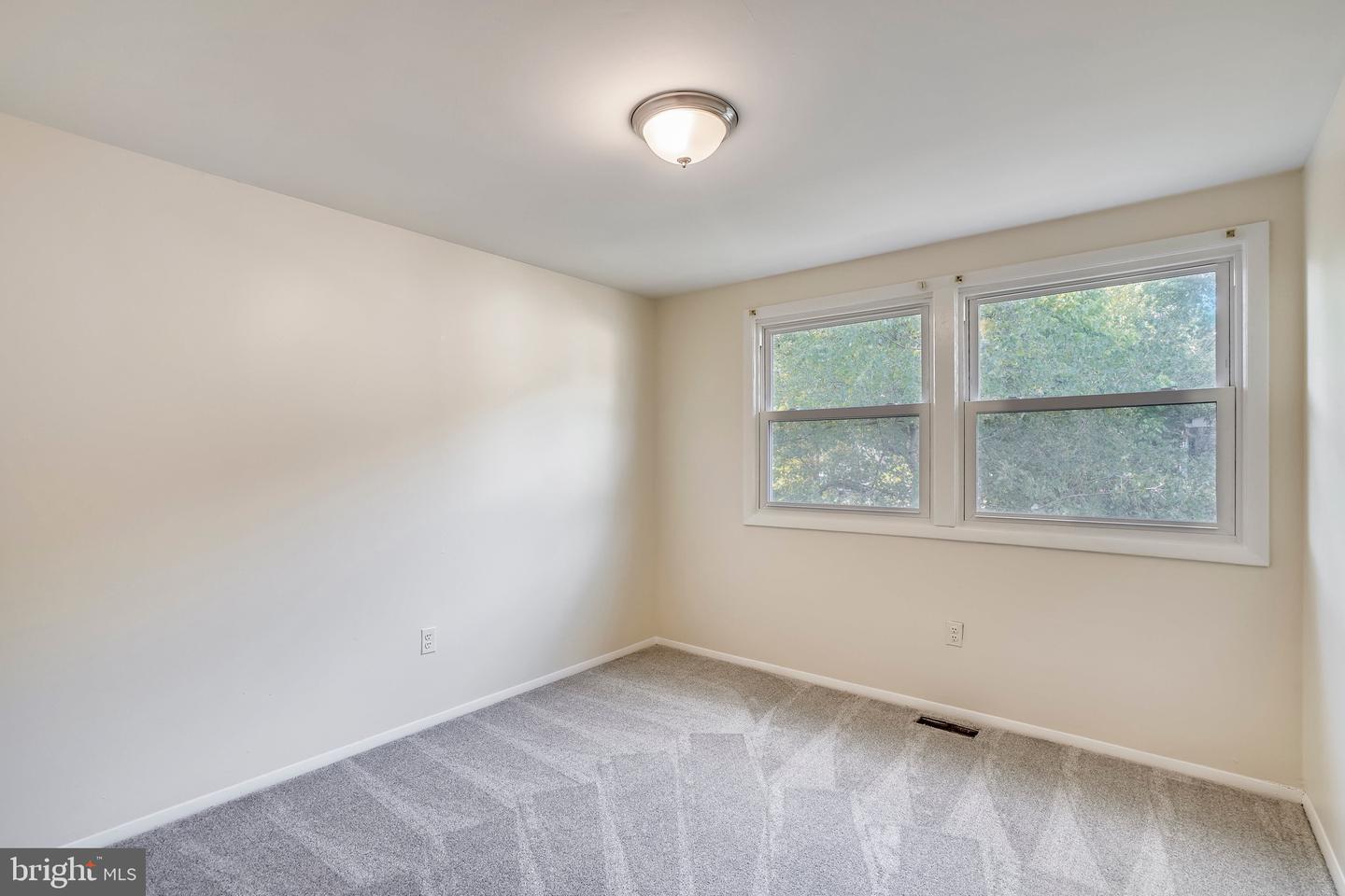 1727 Fernham Ct Property Photo 16