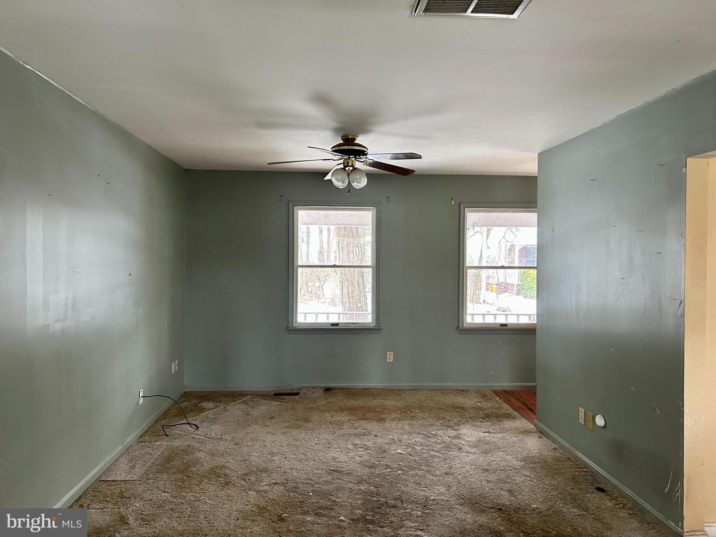 4908 Aspen St Property Photo 2