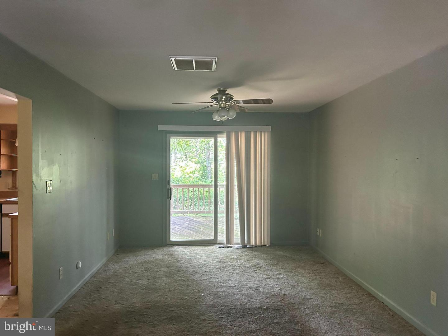 4908 Aspen St Property Photo 3