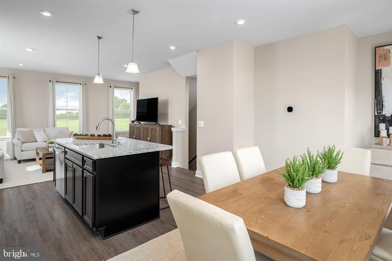 Tanbridge Ln #aria Property Photo 5