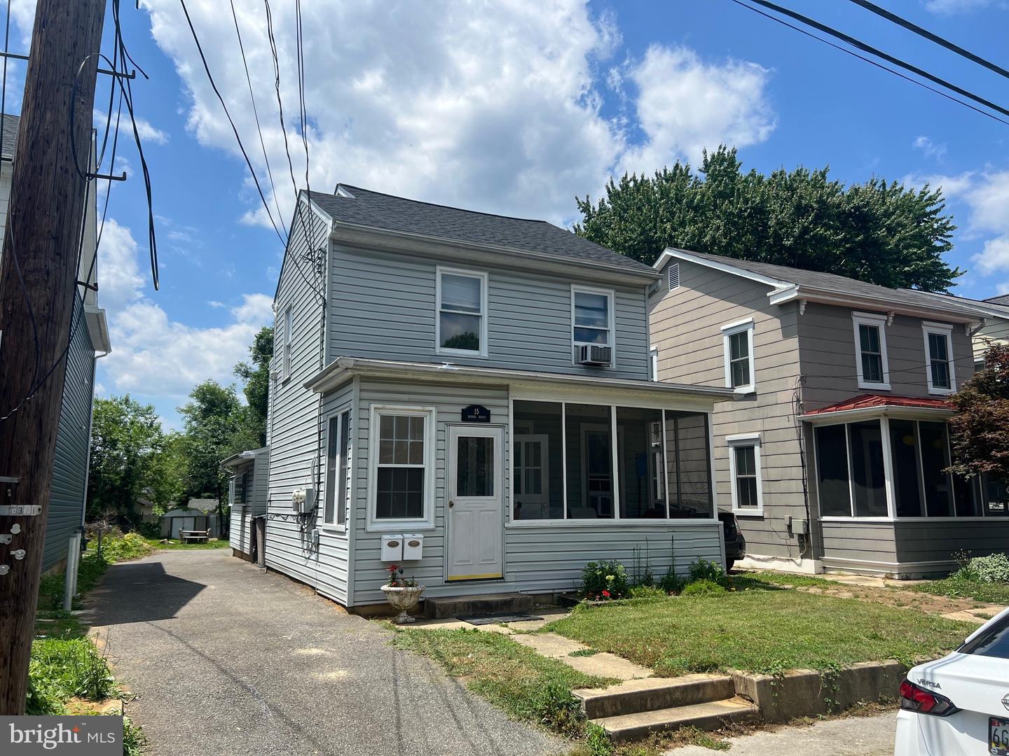 15 Brewer Ave #a Property Photo
