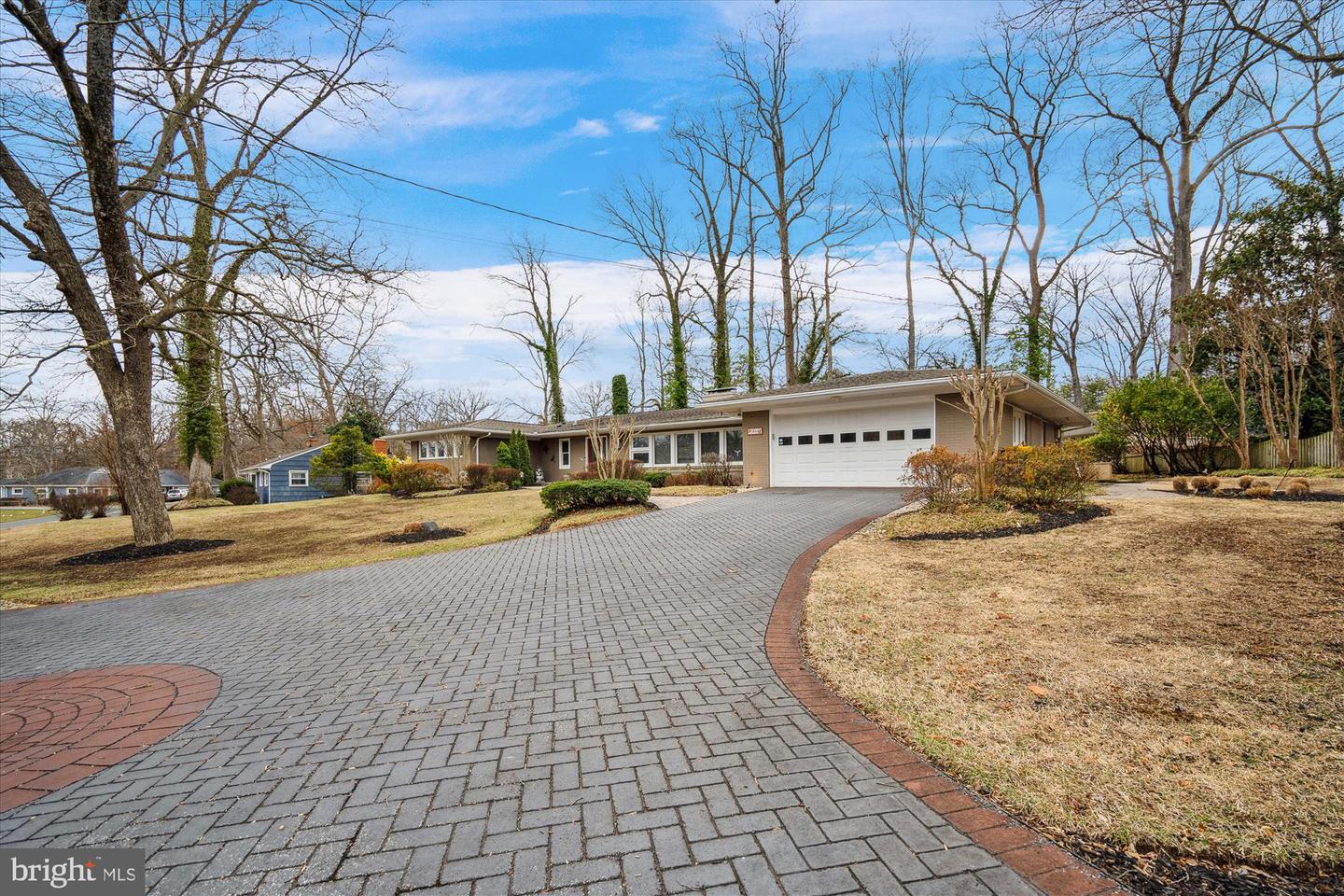 1854 Lindamoor Dr Property Photo