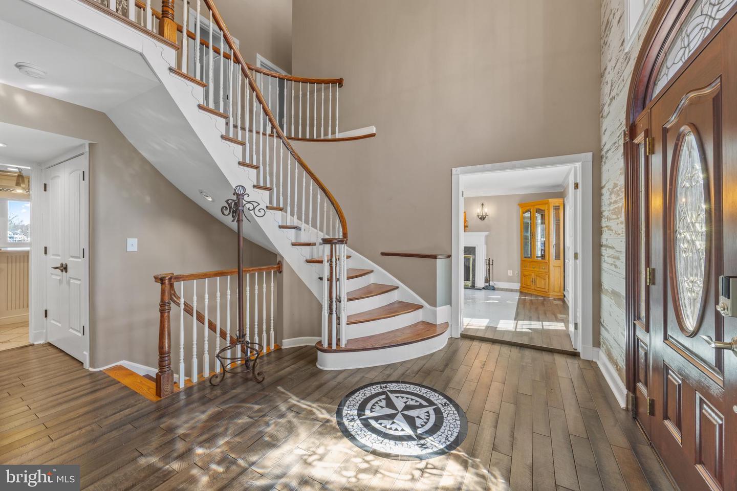 415 Edgewater Rd Property Photo 3