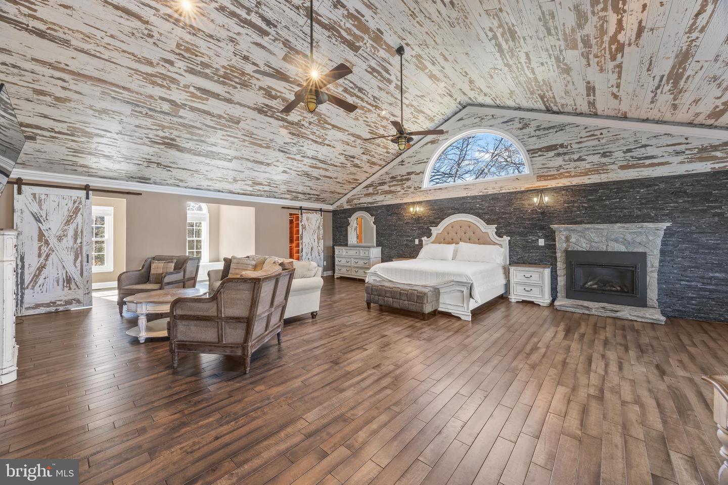 415 Edgewater Rd Property Photo 16