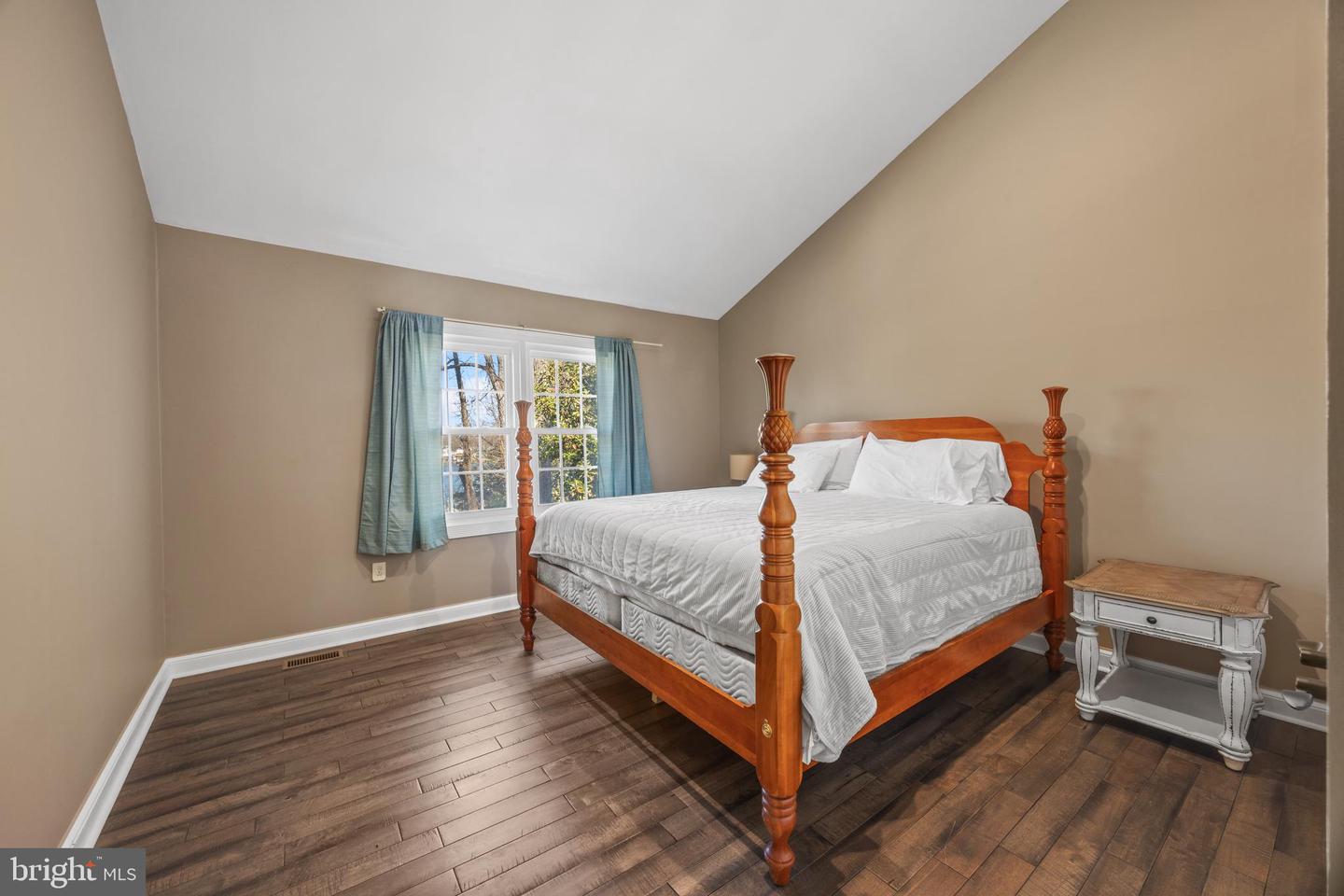 415 Edgewater Rd Property Photo 20