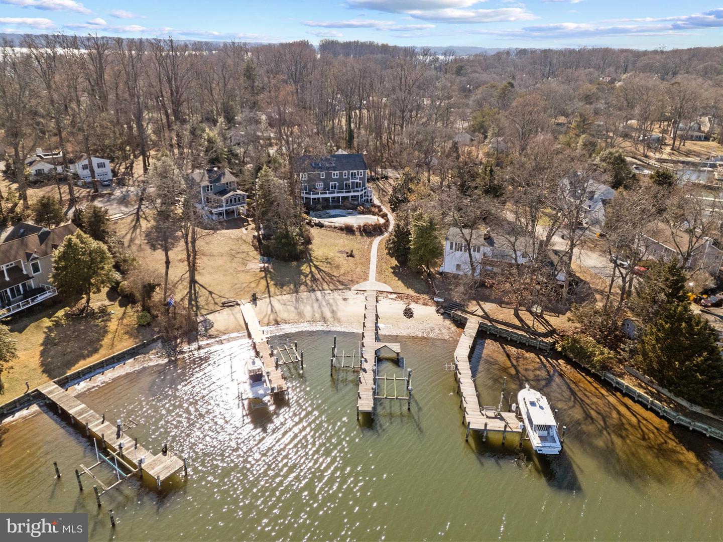 415 Edgewater Rd Property Photo 34