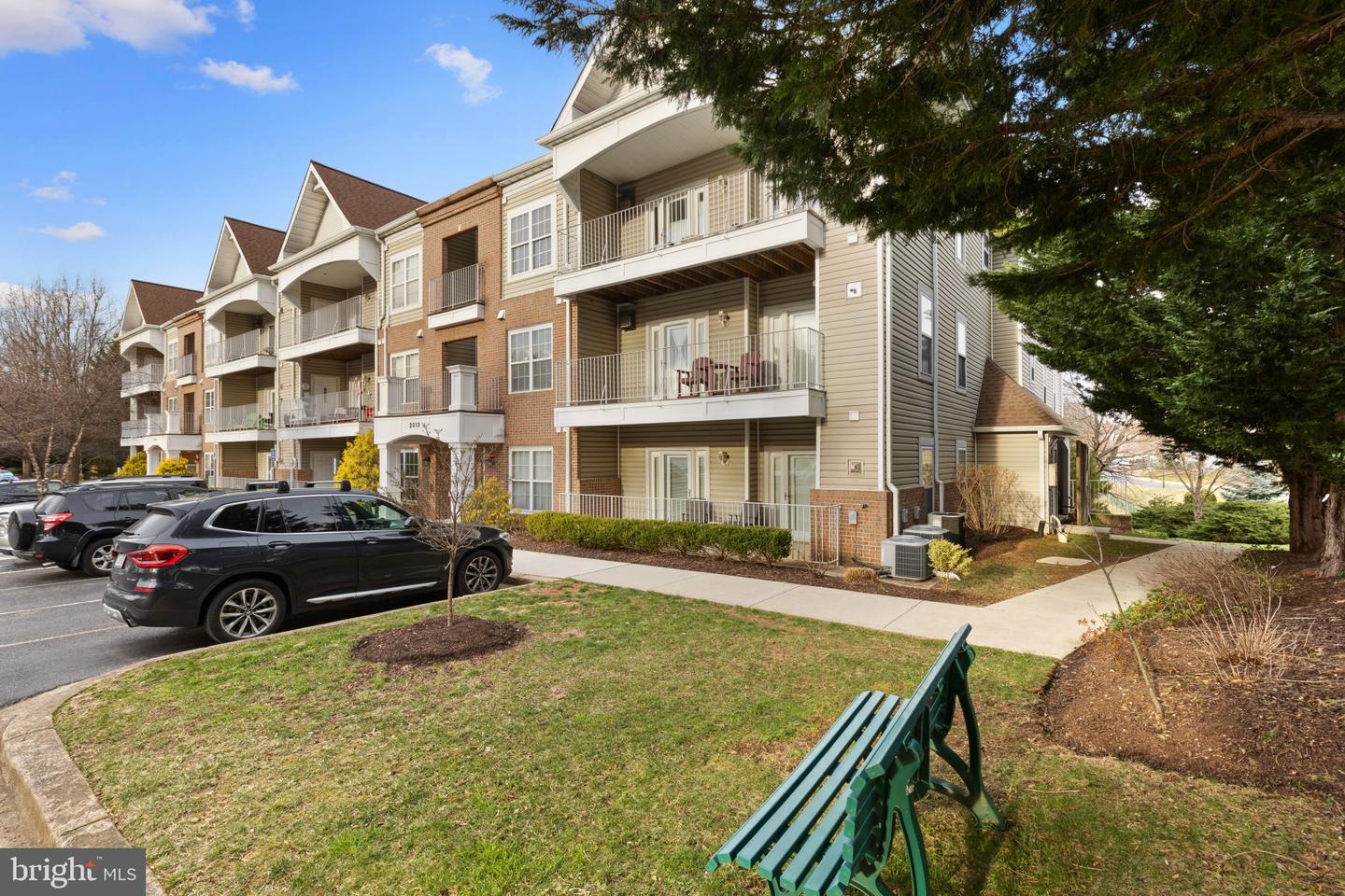 2013 Warners Ter S #140 Property Photo 1
