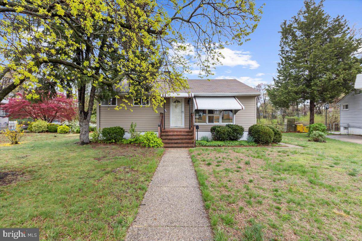 523 Kent Cir Property Photo 1