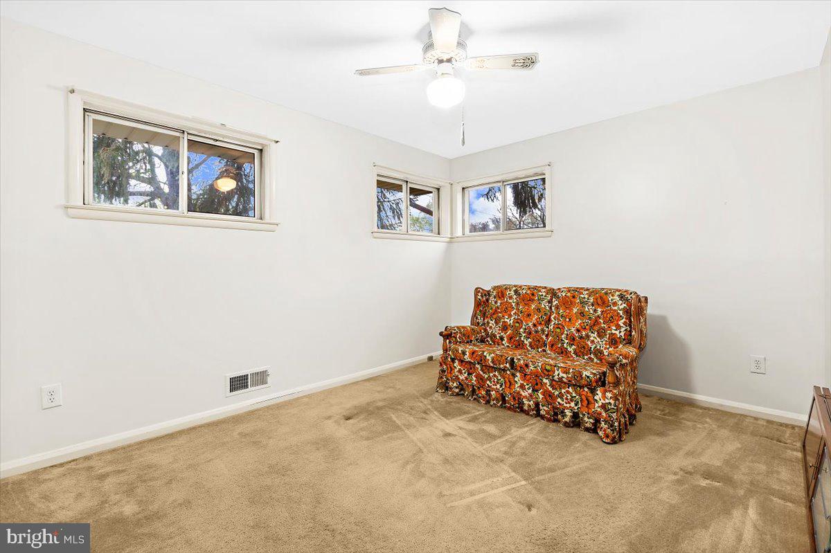 523 Kent Cir Property Photo 16