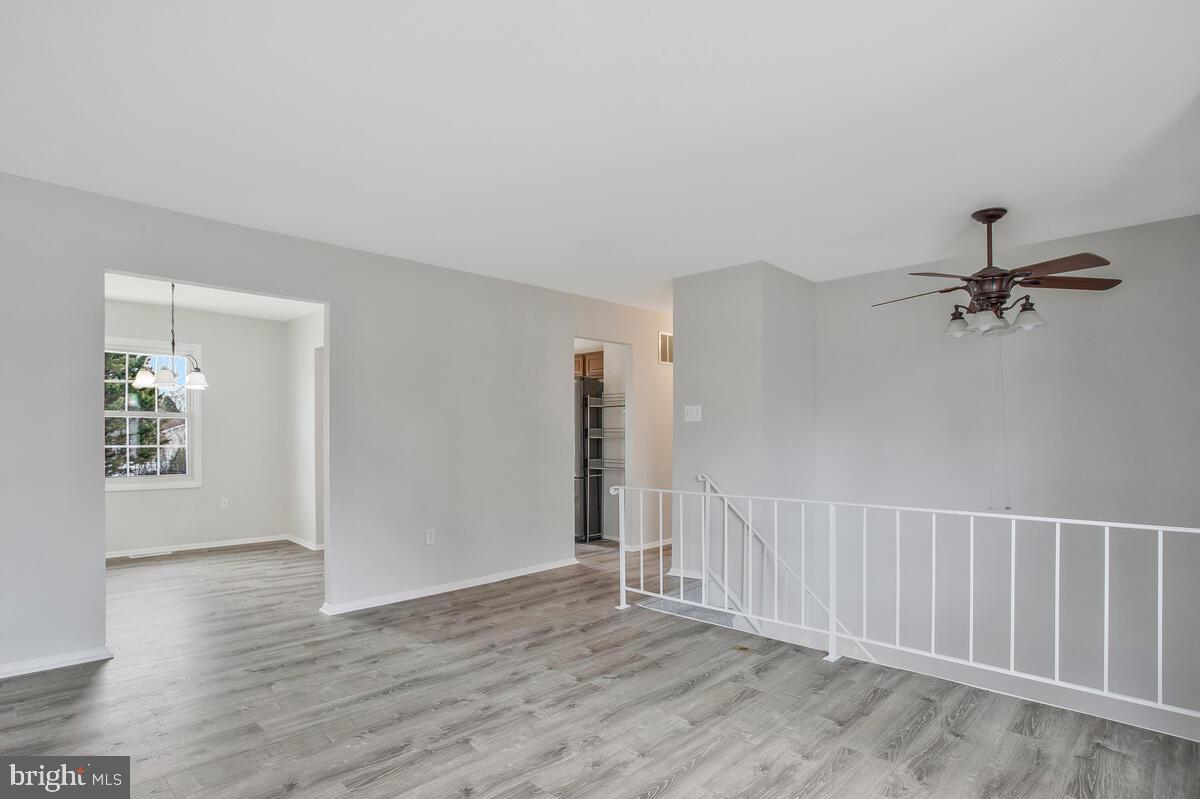 949 Autumnwood Dr Property Photo
