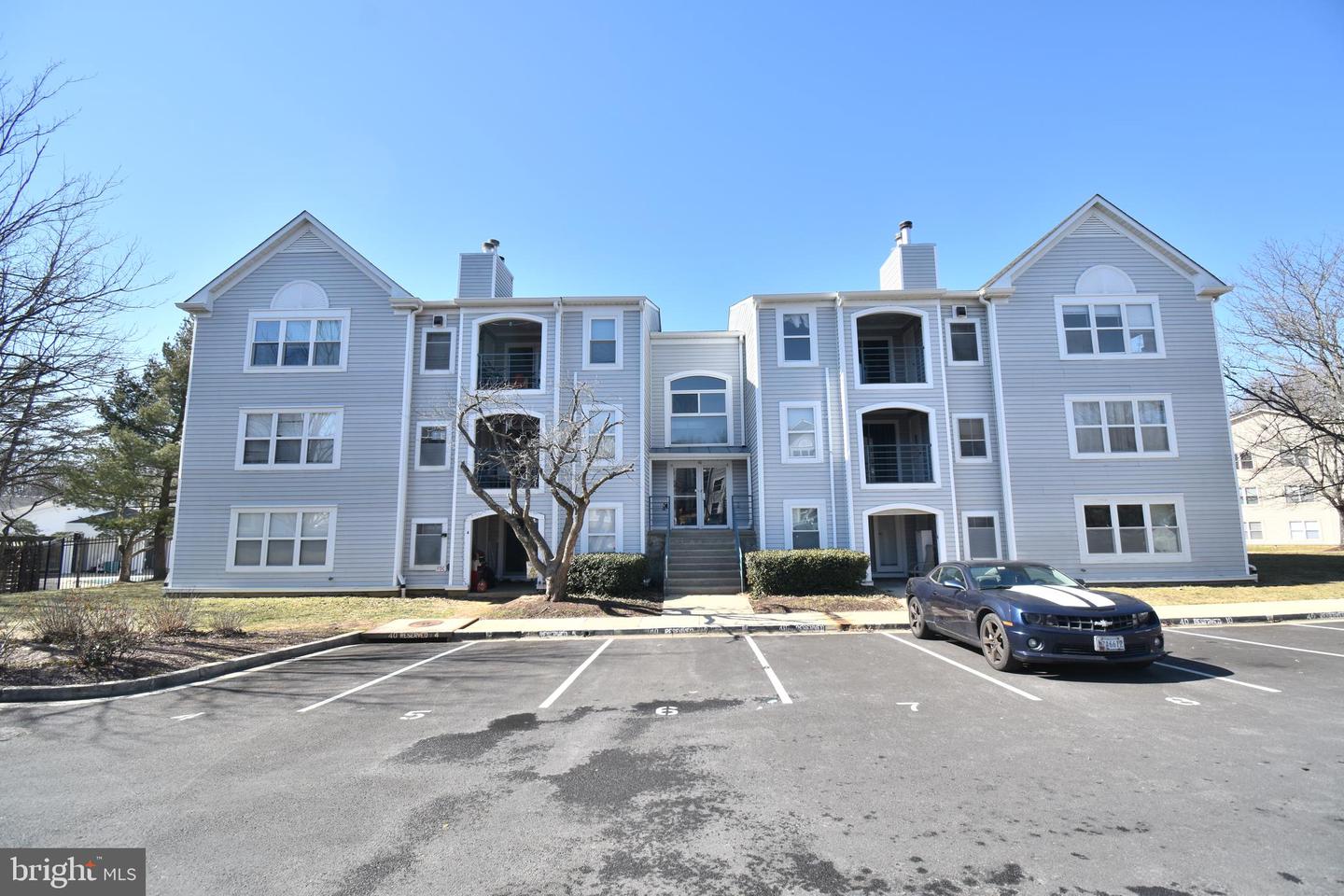 40-k Greystone Ct #k Property Photo