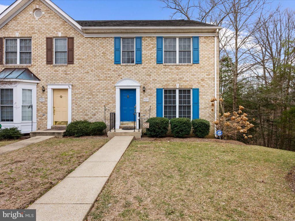 627 Bellerive Ct Property Photo