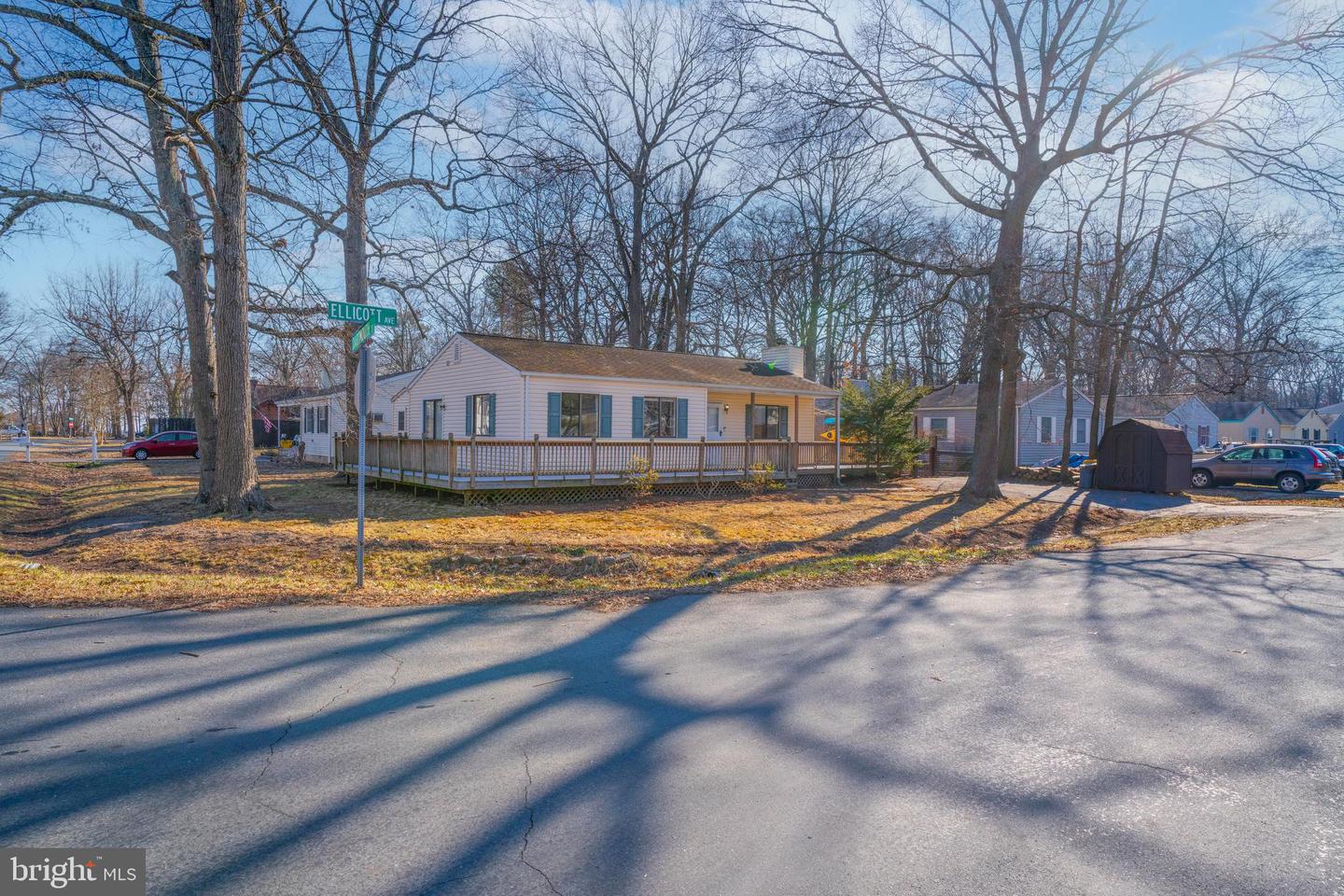 1221 Ellicott Ave Property Photo