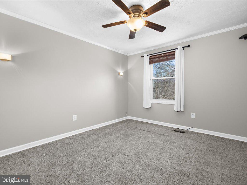 7806 Walnut Tree Rd Property Photo 14