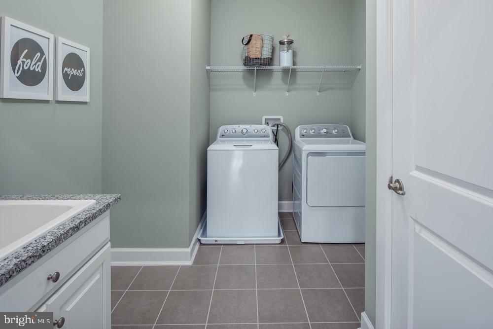 1407 Cranesbill Ln #all Ages Property Photo 16
