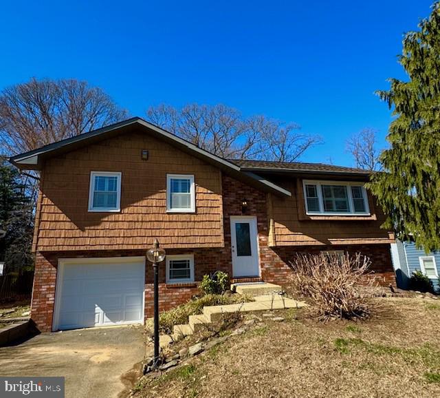 1321 Poplar Hill Dr Property Photo