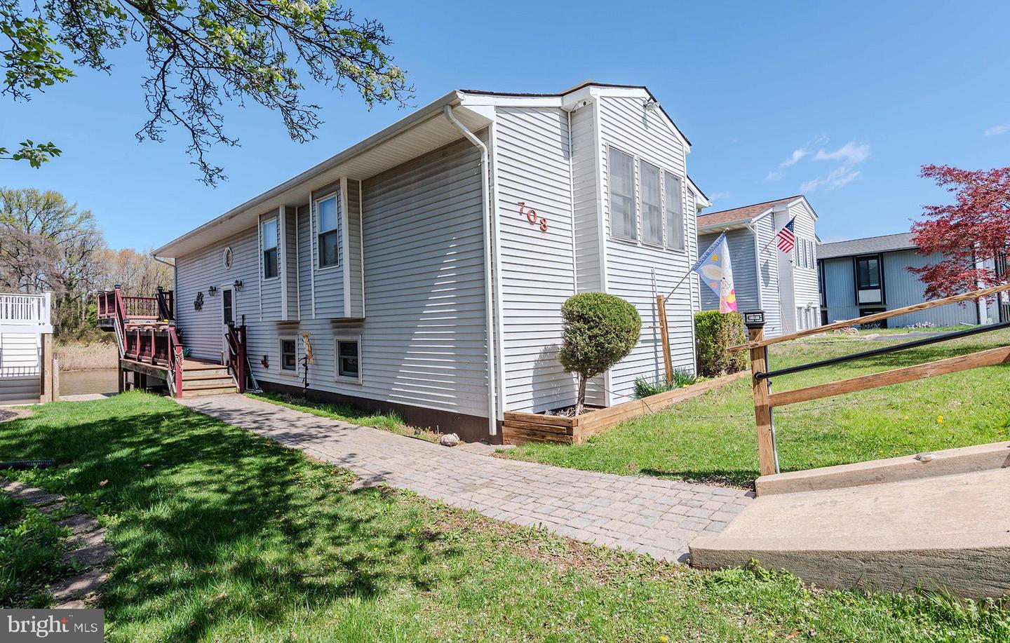 708 Waterview Property Photo