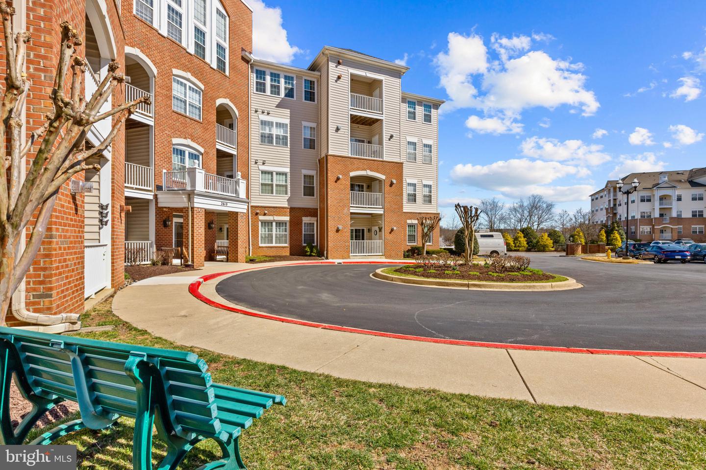 2610 Chapel Lake Dr #404 Picture