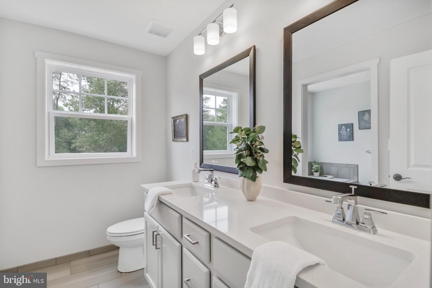 1704 Copperleaf Blvd Property Photo 14