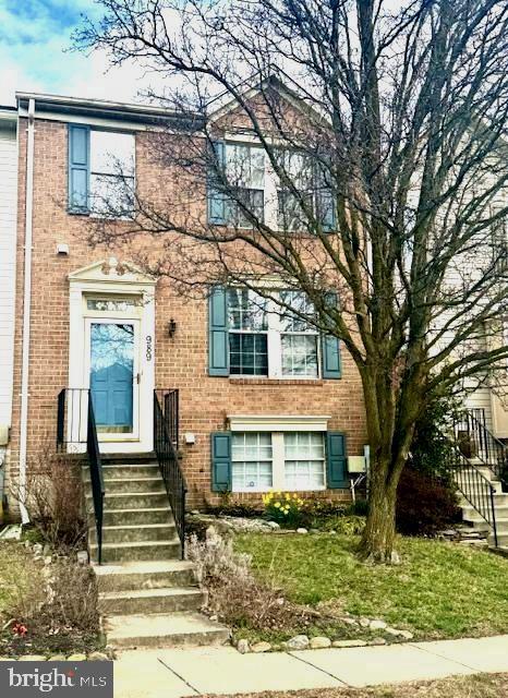 989 Chestnut Manor Ct Property Photo