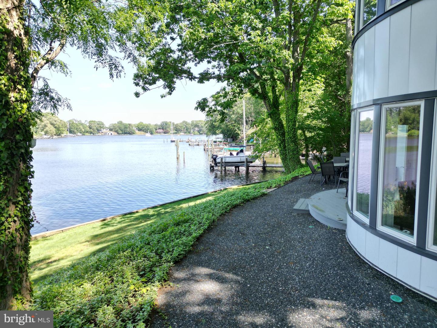 378 Forest Beach Rd Property Photo 33