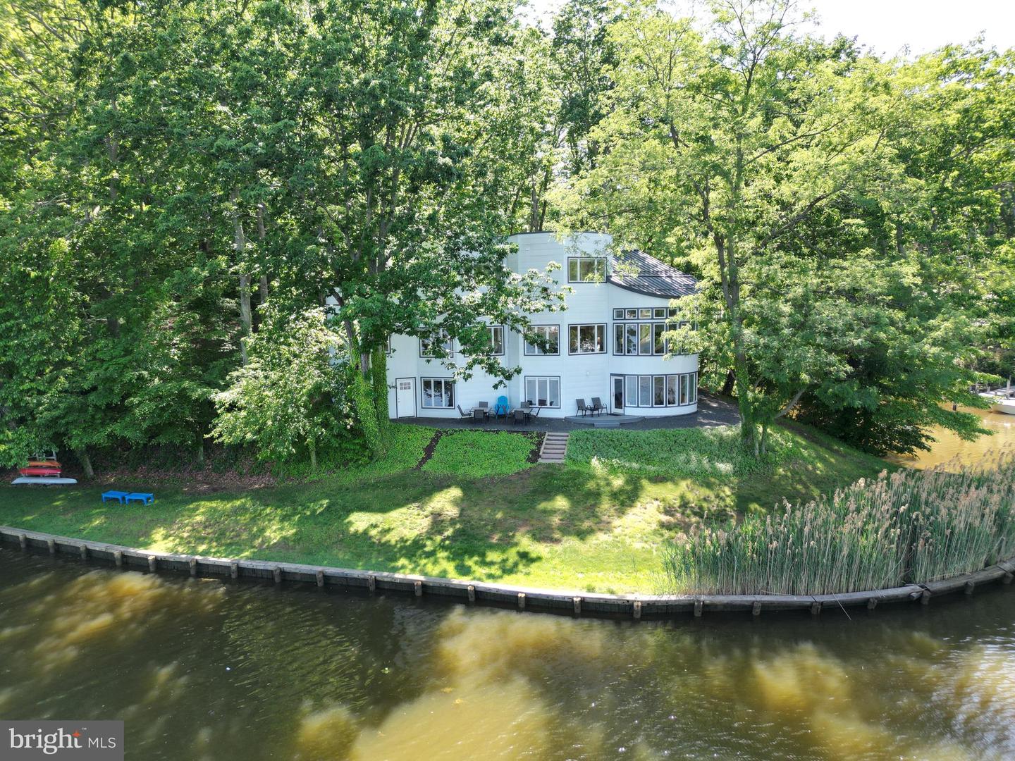 378 Forest Beach Rd Property Photo 39